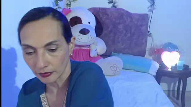 Snapshot of italagomez_ chatting on November 4, 2025, 11:41 pm italagomez online show from November 4, 2025, 11:41 pm