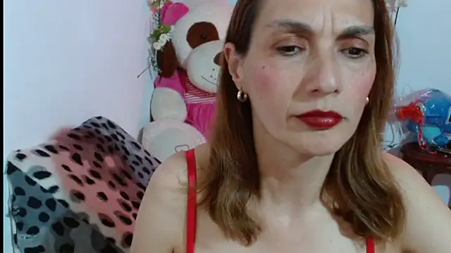 Snapshot of italagomez_ chatting on December 4, 2025, 12:42 am italagomez online show from December 4, 2025, 12:42 am