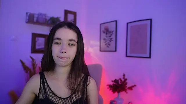 Snapshot of Gia_Paige18 chatting on November 28, 2025, 2:06 pm Gia Paige18 online show from November 28, 2025, 2:06 pm