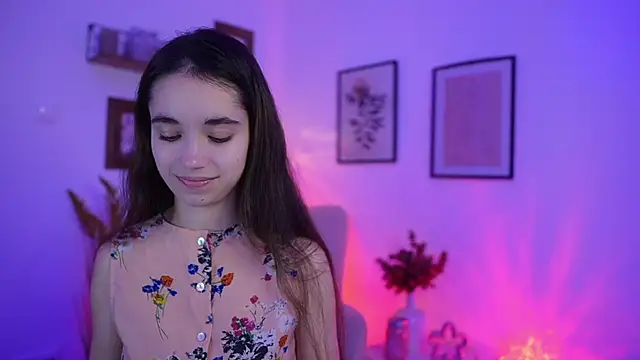 Snapshot of Gia_Paige18 chatting on November 19, 2025, 7:03 pm Gia Paige18 online show from November 19, 2025, 7:03 pm