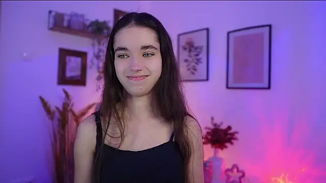 Snapshot of Gia_Paige18 chatting on November 14, 2025, 2:10 pm Gia Paige18 online show from November 14, 2025, 2:10 pm