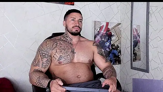 Snapshot of Cristian_Walker chatting on October 8, 2025, 1:01 pm Cristian Walker online show from October 8, 2025, 1:01 pm