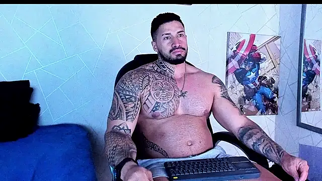 Snapshot of Cristian_Walker chatting on November 4, 2025, 11:25 am Cristian Walker online show from November 4, 2025, 11:25 am