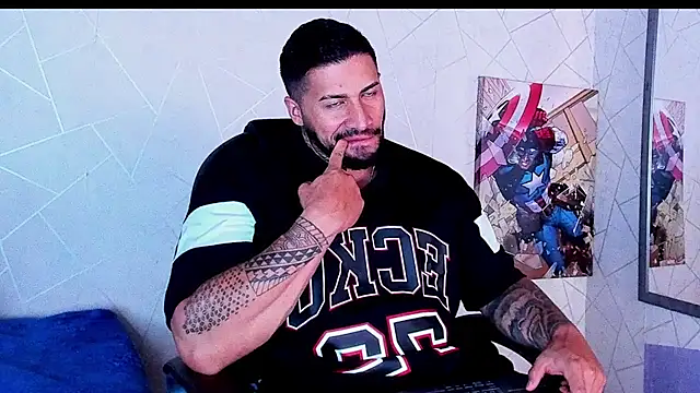 Snapshot of Cristian_Walker chatting on October 15, 2025, 10:01 am Cristian Walker online show from October 15, 2025, 10:01 am