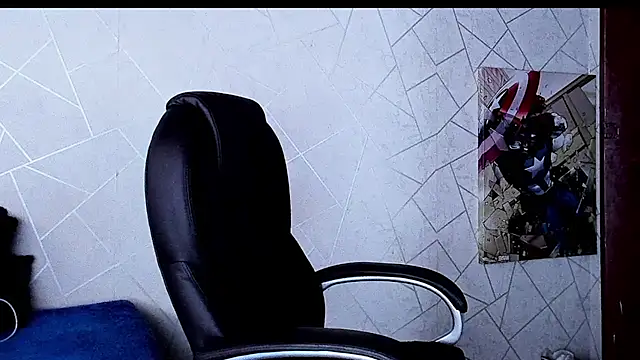 Snapshot of Cristian_Walker chatting on October 13, 2025, 9:27 pm Cristian Walker online show from October 13, 2025, 9:27 pm