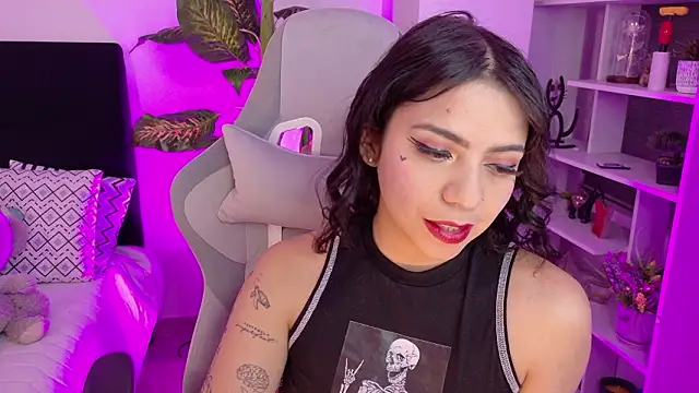 melany naa online show from February 11, 2026, 10:20 pm