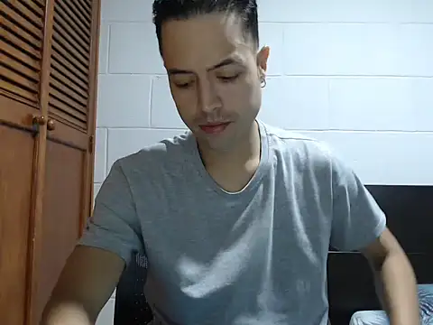 Snapshot of dimitriquiet05 chatting on February 24, 2026, 8:37 am dimitriquiet05 online show from February 24, 2026, 8:37 am