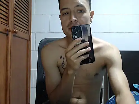 Snapshot of dimitriquiet05 chatting on February 19, 2026, 8:00 am dimitriquiet05 online show from February 19, 2026, 8:00 am