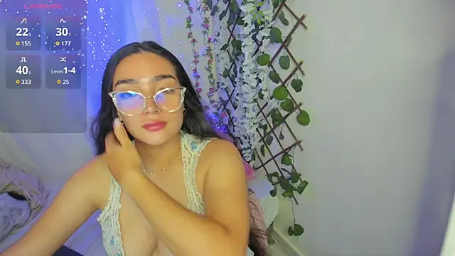 Snapshot of zara41 chatting on July 18, 2026, 5:43 pm zara41 online show from July 18, 2026, 5:43 pm