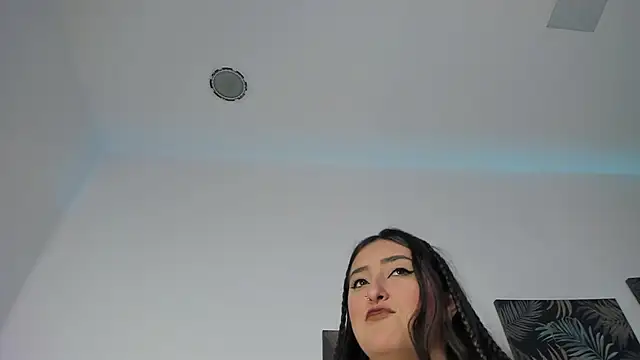 Snapshot of Kathia_Morelli chatting on November 25, 2025, 11:43 am Kathia Morelli online show from November 25, 2025, 11:43 am