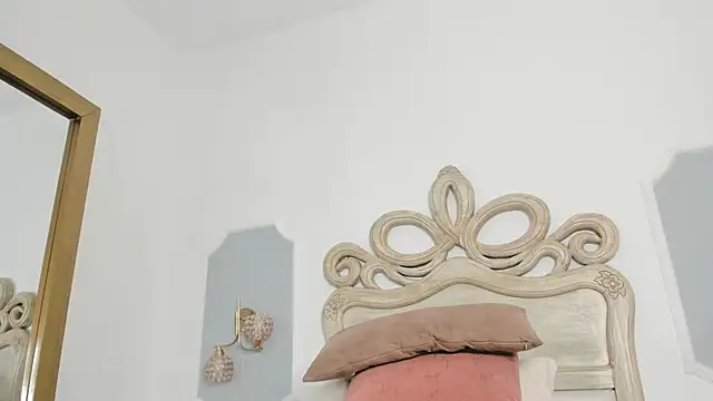 Snapshot of Sara__Williams chatting on October 13, 2025, 3:41 am Sara Williams online show from October 13, 2025, 3:41 am