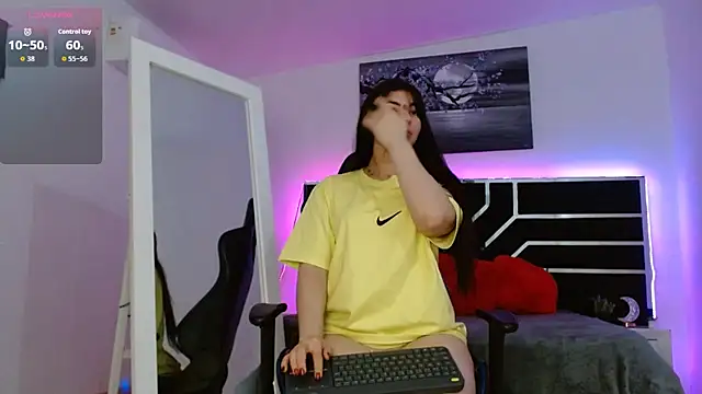 Snapshot of -MiaDelight- chatting on November 26, 2025, 2:06 pm -MiaDelight- online show from November 26, 2025, 2:06 pm