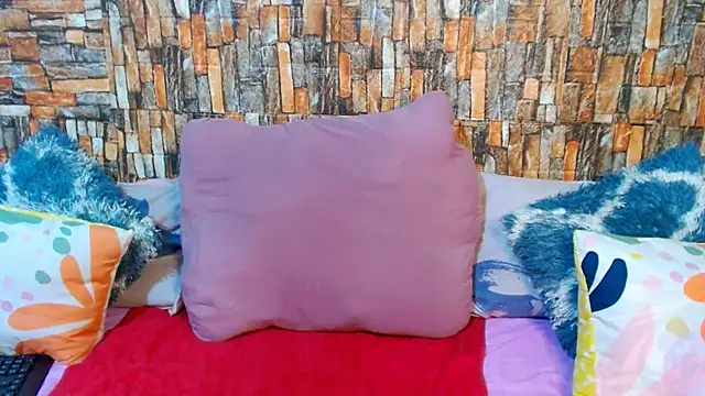 Snapshot of Foxy_African chatting on November 24, 2025, 3:17 am Foxy African online show from November 24, 2025, 3:17 am