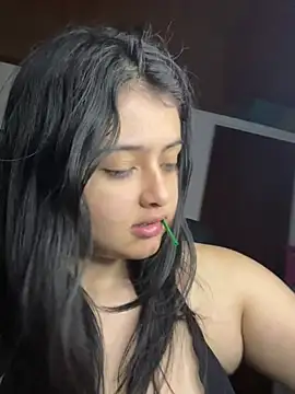 Snapshot of Stephania_18 chatting on February 23, 2025, 11:47 pm Stephania 18 online show from February 23, 2025, 11:47 pm