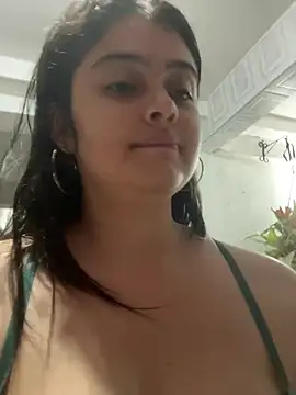 Snapshot of Stephania_18 chatting on February 13, 2025, 12:24 am Stephania 18 online show from February 13, 2025, 12:24 am