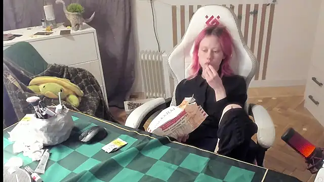 Silly  Milly online show from March 21, 2026, 5:06 pm