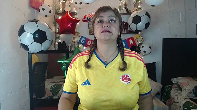 missrosario stepmoan online show from June 17, 2026, 2:27 pm
