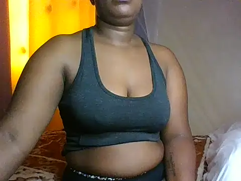 Snapshot of Missshelo chatting on December 21, 2025, 5:42 am Missshelo online show from December 21, 2025, 5:42 am