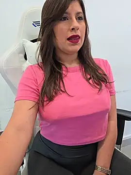 Snapshot of GatitaXD27 chatting on February 25, 2026, 10:15 am GatitaXD27 online show from February 25, 2026, 10:15 am