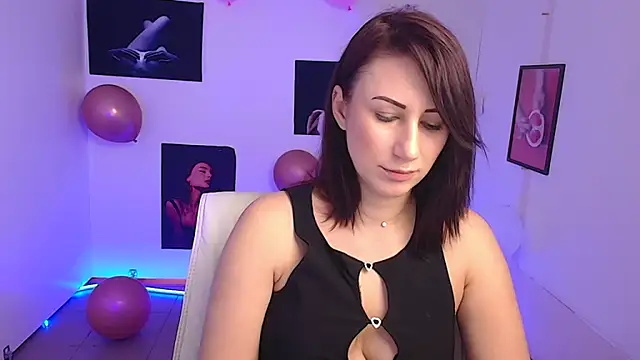 Loren Moa online show from March 10, 2025, 3:52 pm