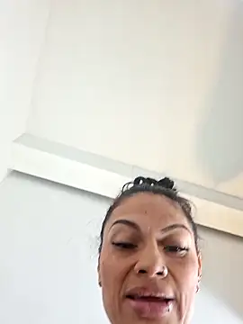 Amelie hills02 online show from February 7, 2026, 1:41 pm