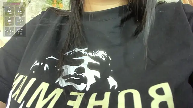 Snapshot of Lana_Lann chatting on October 18, 2025, 12:18 pm Lana Lann online show from October 18, 2025, 12:18 pm