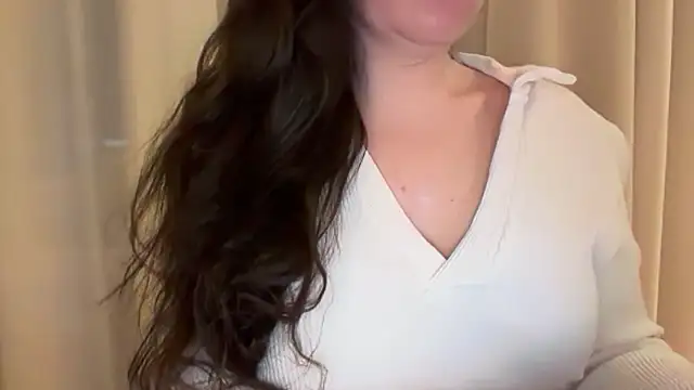 Snapshot of Sandysecret chatting on April 14, 2026, 6:57 pm Sandysecret online show from April 14, 2026, 6:57 pm
