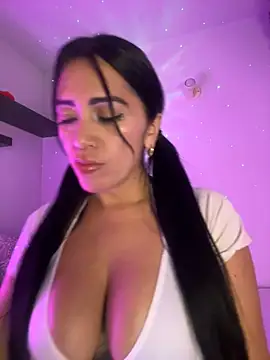 Snapshot of tamara_jay chatting on October 26, 2025, 9:59 pm tamara jay online show from October 26, 2025, 9:59 pm