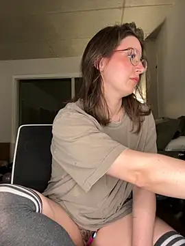 Snapshot of nerdynina chatting on November 5, 2025, 12:03 am nerdynina online show from November 5, 2025, 12:03 am