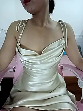    Erin    online show from October 3, 2025, 3:24 pm