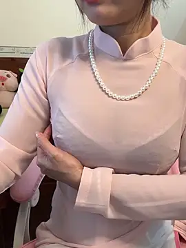    Erin    online show from April 27, 2026, 2:04 pm