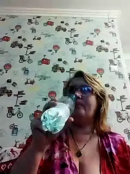 Snapshot of Forest-Lady chatting on March 9, 2025, 5:28 pm Forest-Lady online show from March 9, 2025, 5:28 pm