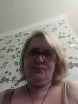 Snapshot of Forest-Lady chatting on March 8, 2025, 9:50 am Forest-Lady online show from March 8, 2025, 9:50 am