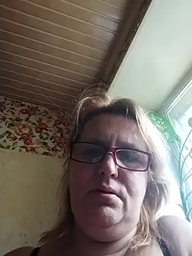 Snapshot of Forest-Lady chatting on October 4, 2025, 10:39 am Forest-Lady online show from October 4, 2025, 10:39 am