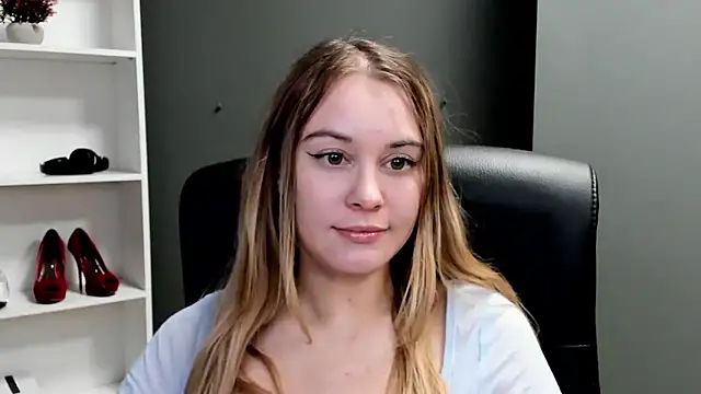 kitty valeria online show from February 11, 2026, 3:45 pm