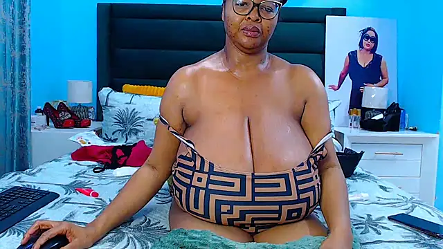 Snapshot of GoddessTitts chatting on July 7, 2026, 6:16 am GoddessTitts online show from July 7, 2026, 6:16 am