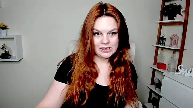 Snapshot of teaseDiana chatting on June 15, 2026, 5:51 am teaseDiana online show from June 15, 2026, 5:51 am