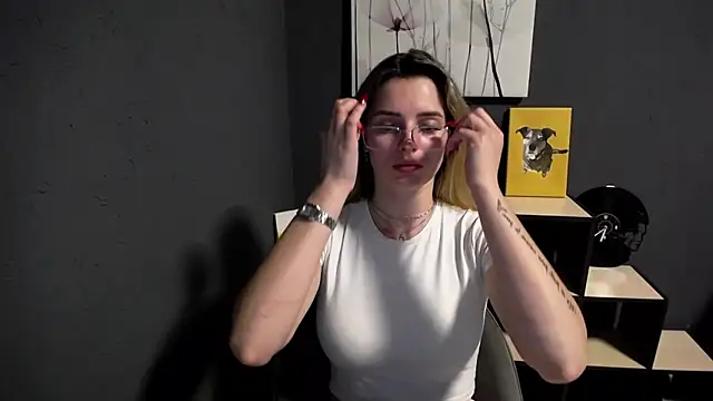 Snapshot of lady_olivia_ chatting on May 19, 2026, 1:18 pm lady olivia online show from May 19, 2026, 1:18 pm