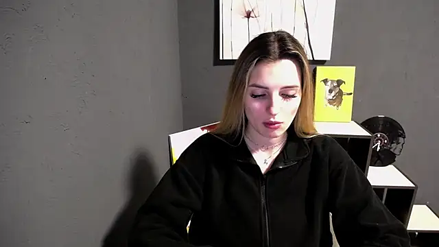 lady olivia  online show from April 29, 2026, 1:04 pm