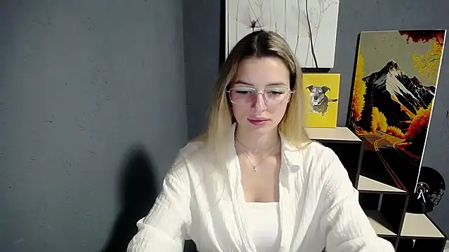 Snapshot of lady_olivia_ chatting on July 9, 2026, 12:48 pm lady olivia online show from July 9, 2026, 12:48 pm