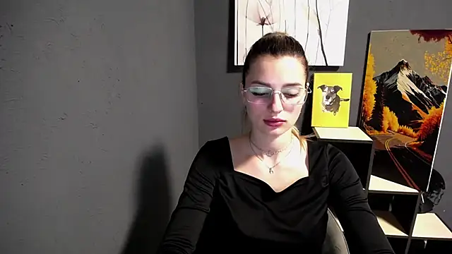 Snapshot of lady_olivia_ chatting on June 7, 2026, 12:21 pm lady olivia online show from June 7, 2026, 12:21 pm
