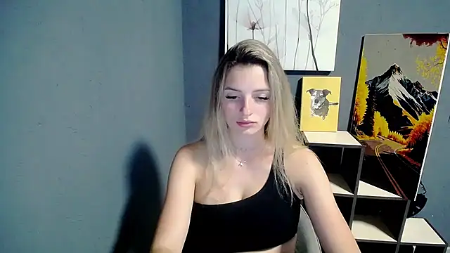 Snapshot of lady_olivia_ chatting on June 25, 2026, 12:32 pm lady olivia online show from June 25, 2026, 12:32 pm