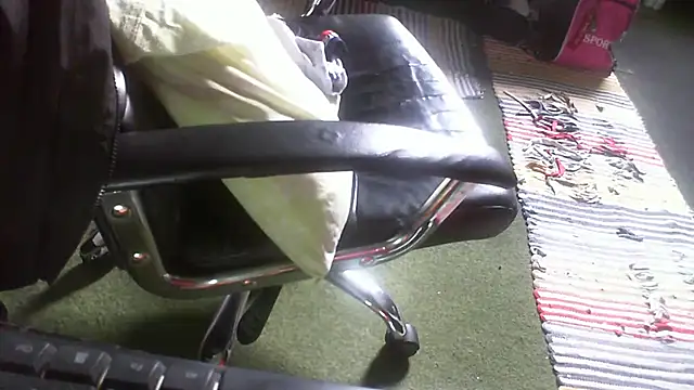 Snapshot of Carte1921 chatting on November 20, 2025, 12:06 pm Carte1921 online show from November 20, 2025, 12:06 pm