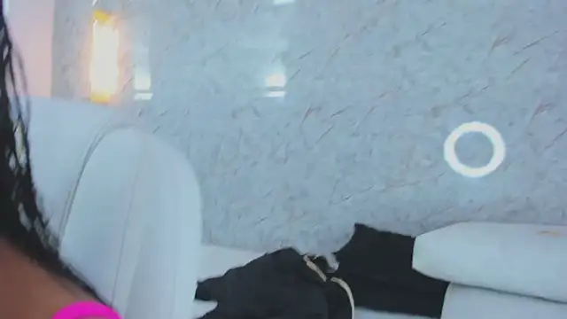 Snapshot of ximena_case chatting on October 18, 2025, 12:18 pm ximena case online show from October 18, 2025, 12:18 pm