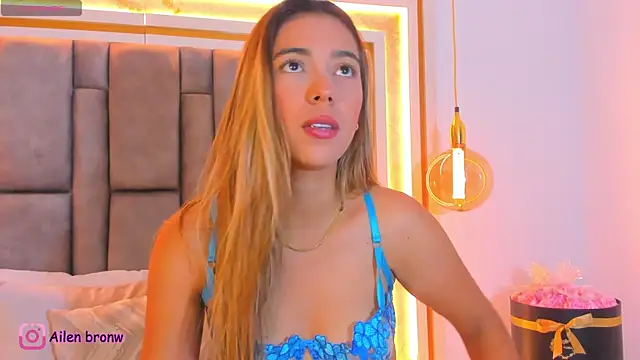 Snapshot of elianabrown chatting on October 10, 2025, 10:21 pm elianabrown online show from October 10, 2025, 10:21 pm