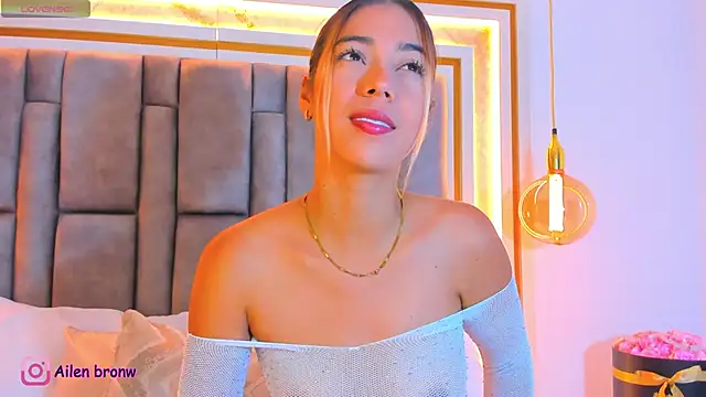 Snapshot of elianabrown chatting on October 28, 2025, 9:58 pm elianabrown online show from October 28, 2025, 9:58 pm