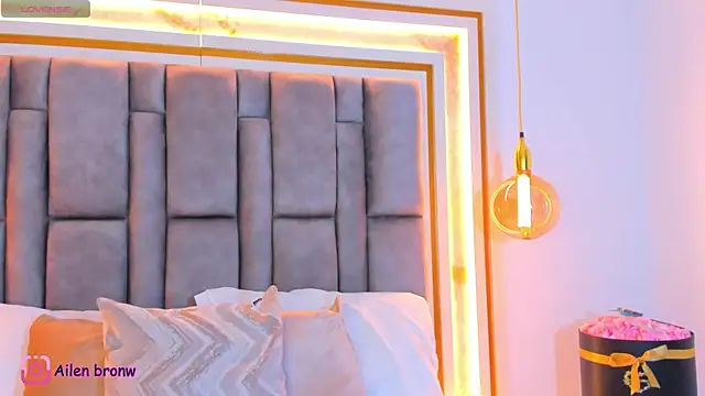 Snapshot of elianabrown chatting on November 10, 2025, 10:59 pm elianabrown online show from November 10, 2025, 10:59 pm