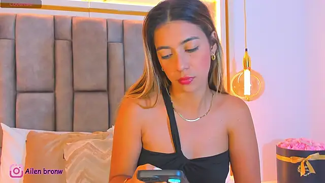 Snapshot of elianabrown chatting on November 13, 2025, 10:46 pm elianabrown online show from November 13, 2025, 10:46 pm