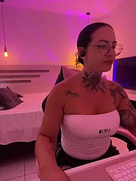 YasmimBrasil online show from March 2, 2026, 8:27 pm