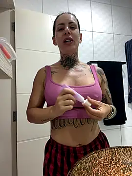 Snapshot of YasmimBrasil chatting on October 28, 2025, 8:46 am YasmimBrasil online show from October 28, 2025, 8:46 am